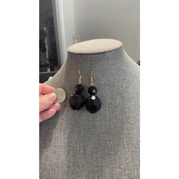 black bead earrings gold tone - Picture 2 of 4